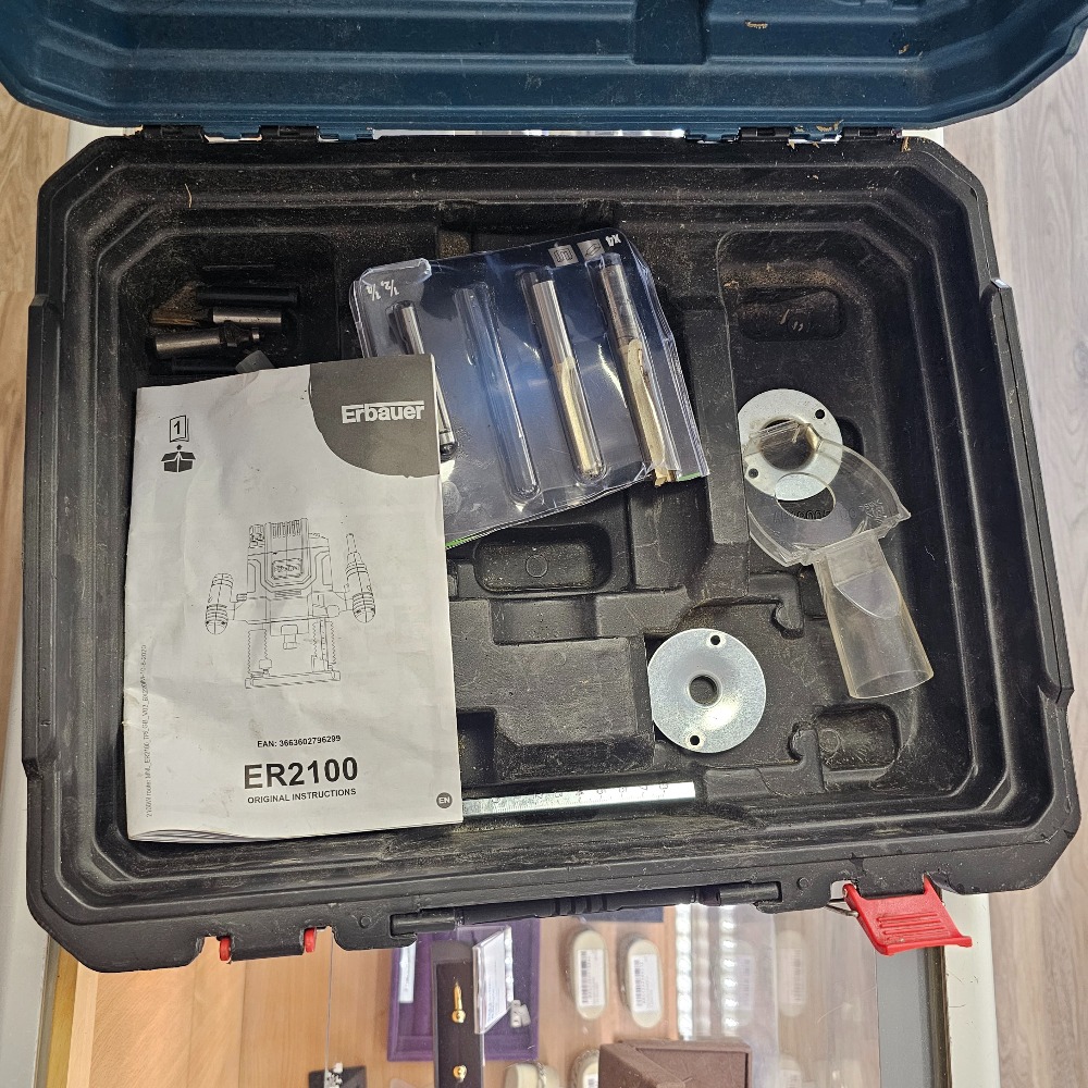 Pre-owned Erbauer ER2100 Electric Router w/ Case - Own4Less